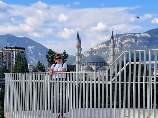 Die große Moschee von Tirana gilt als die größte des Balkans und bietet Platz für 4.500 bis 5.000 Gläubige.
