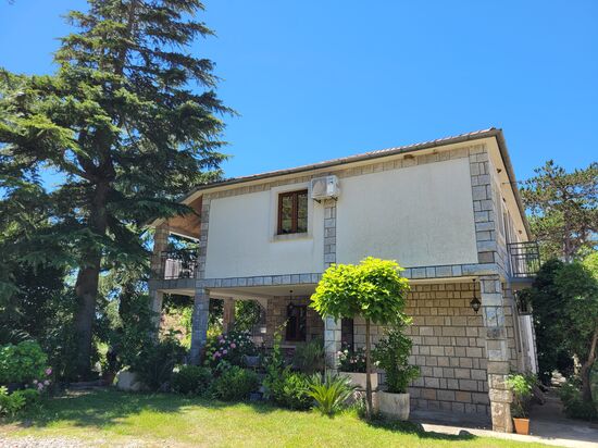 Die Villa "D" - unser Balkon im ersten Stock war auch unser Wohnzimmer.