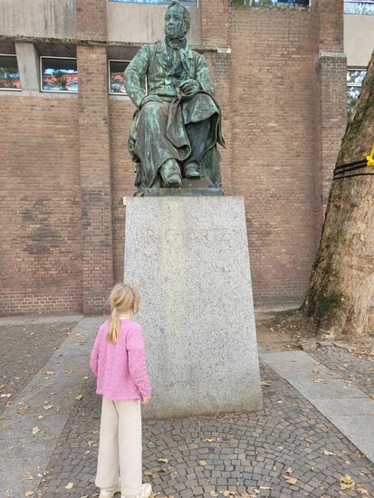 Frieda führt uns durch Köln