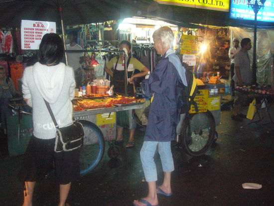 und Dagi schon wieder beim Futtern!