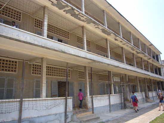 eine ehemalige Schule wurde zur Folterkammer der Roten Khmer