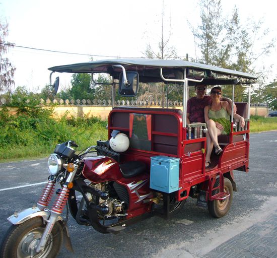 unser Luxus-TukTuk brachte uns zum Bus, da sie vergessen hatten, uns abzuholen