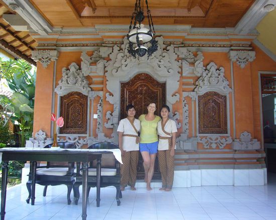 in dieser kleinen SPA-Villa wurden wir von diesen Masseurinnen verwöhnt