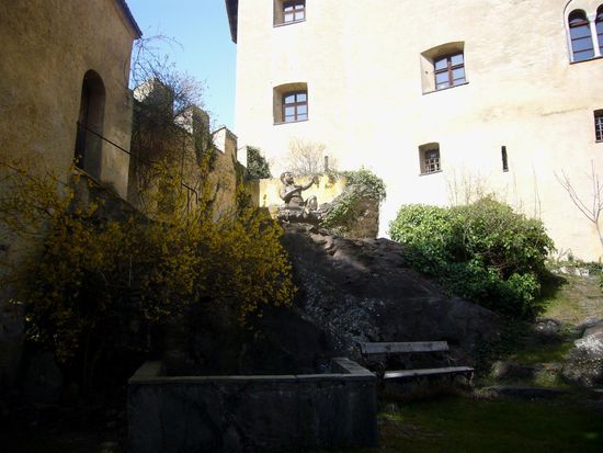 Schloss Juval ist der Sommersitz der Familie Mesner. Im Frühling und Herbst steht es für Besucher offen.