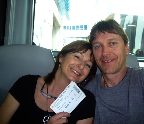 man beachte die Bordkarten