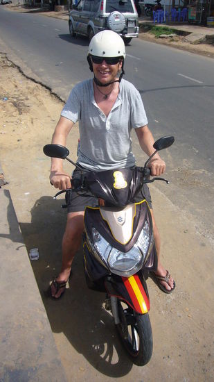 unterwegs zu den Sanddünen - die Landschaft nahe Mui Ne ist berühmt für diese gewaltigen Sanddünen