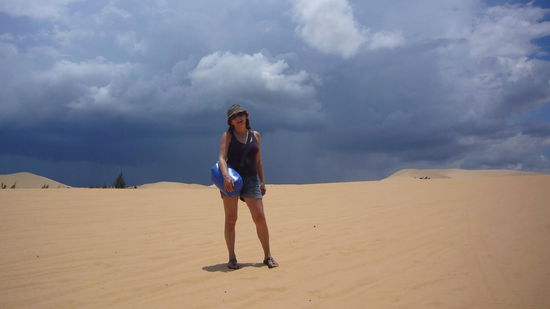 in der Wüste und das zu Mittag !!!