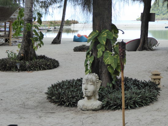 Im Angkana Resort ist alles sehr stylistisch - wir blieben nicht nur 3 Nächte sondern die ganze Woche