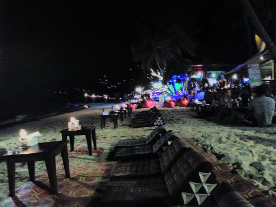 abends am Sairee Beach ist aber nicht nur laut, sondern auch romatisch