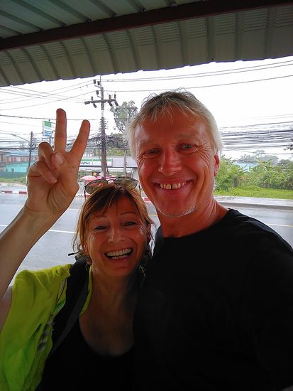 auf der Main Road bei strömenden Regen ausgesetzt