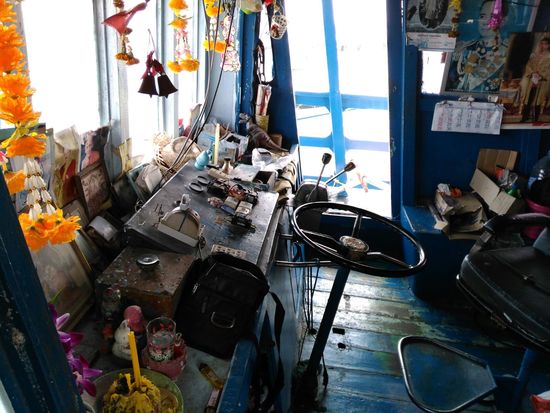 die Brücke von unserem Boot