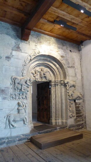 das Tor vom Rittersaal in die Kapelle