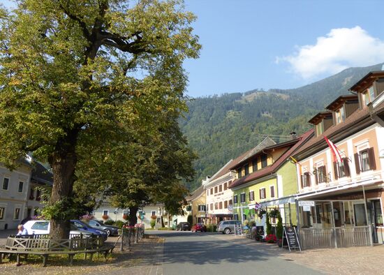 Sachsenburg ist ein schönes, altes Städtchen