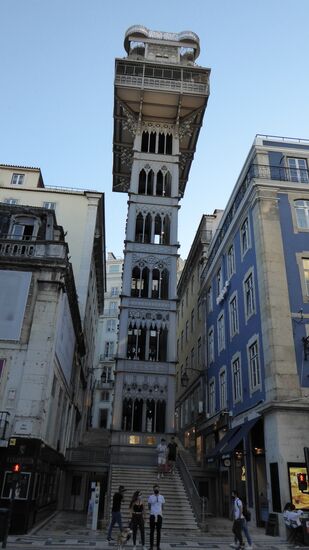 Elevador de Santa Justus - der Aufzug verbindet die 2 Stadtteile Baixa und das höher gelegene Chiado. Leider war er aus Corona-Gründen nicht in Betrieb.