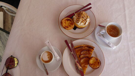 in der ältesten Konditorei von Lissabon am Placa de Figuera