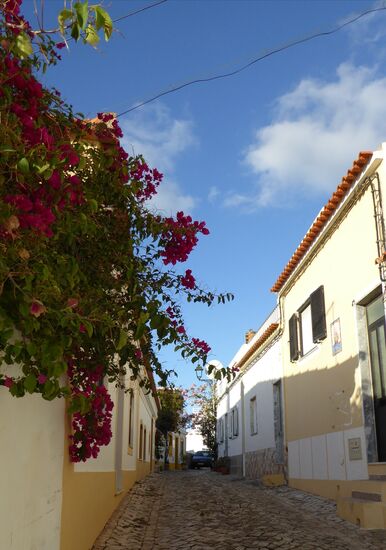 Dorfatmosphäre in Ferragudo