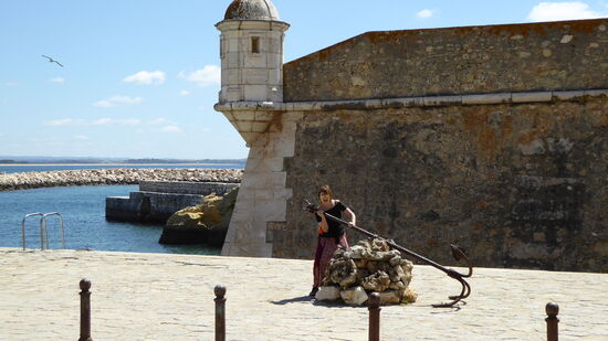 am Forte Ponta da Bandeira an der Hafeneinfahrt
