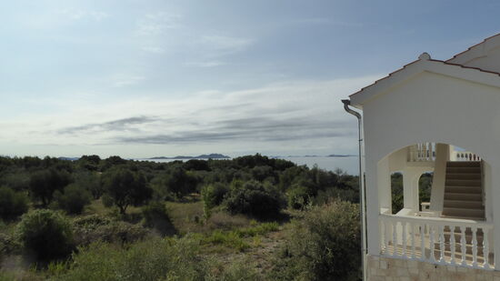Blick vom Haus aufs Meer