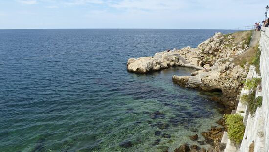 direkt bei der Altstadt gibt es auch schöne Badeplätze