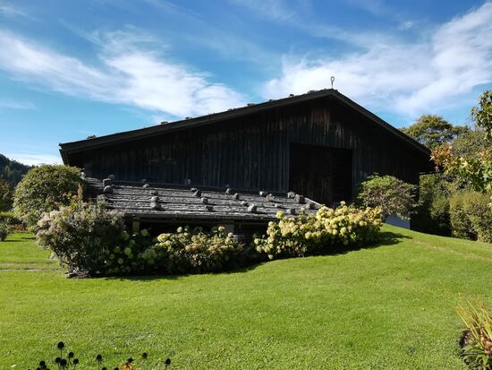 der Weg führte uns ein Stück durch die zauberhafte bäuerliche Landschaft des Alpbachtales