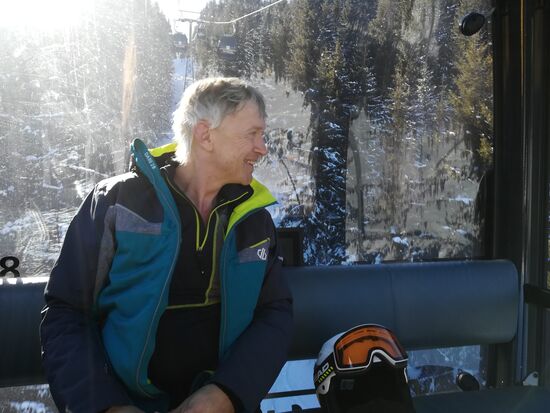 die Bahn steht! - wenigstens kann man in diesen Gondeln eine gute Aussicht genießen