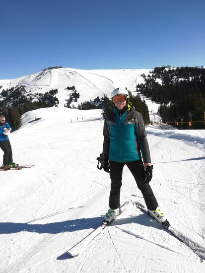 hinten die Bergstation Schmittenhöhe (2.000 m)