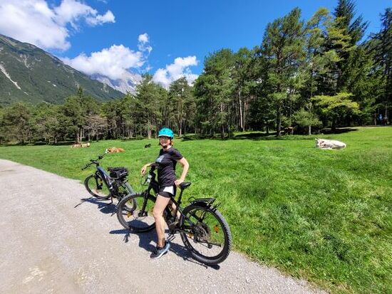 Die Runde am Mieminger Plateau tat uns noch gut und dem Fahrrad-Akku auch, denn der wartete schon seit einer Woche voll aufgeladen auf eine Ausfahrt.