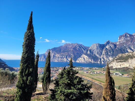 der erste Blick auf den Gardasee und Torbole - macht immer wieder Freude