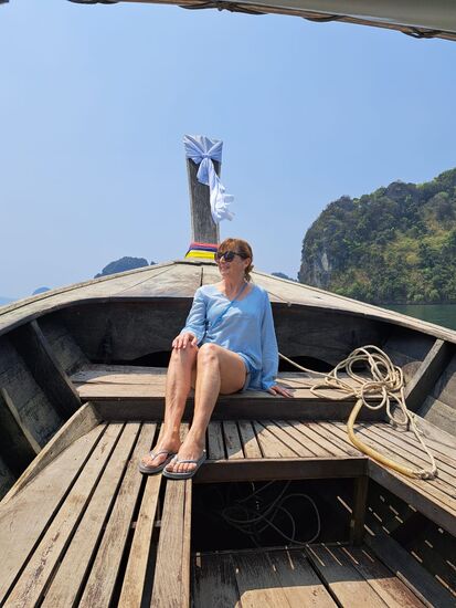 Die Boatstour zum Nationalpark Pakbia (wir hatten ja den kostenlosen Voucher dafür erhalten) war nichts Besonderes. Schön wäre es hier nur, wenn nicht immer 10 Boote gleichzeitig den Park ansteuerten. So war die kleine Sandbank überfüllt und das Wasser kein Schnorchelparadies.
