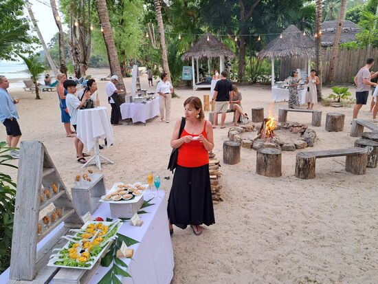 Am letzten Abend gabs noch eine Party mit Fingerfood und Cocktails.