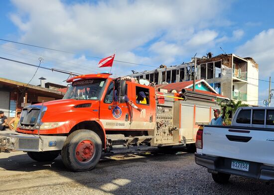 ... denn die Häuser sind hier alle aus Holz gebaut