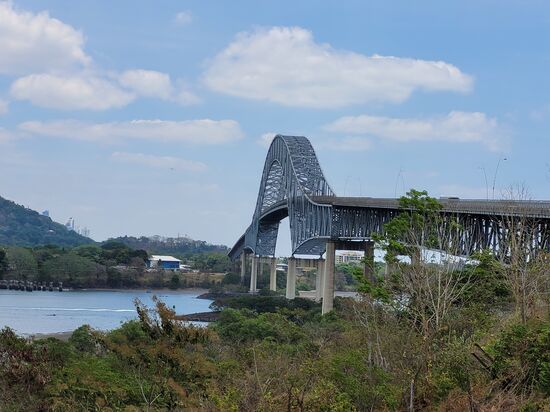 Bridge of the Americas - sie überspannt den Panamakanal und war einst die einzige Straßenverbindung zwischen Nord und Südamerika