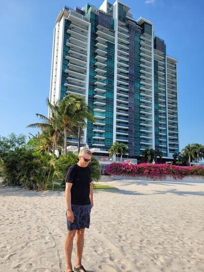 Einige Hochhäuser stehen an den Stränden und verschandeln die schöne Umgebung.