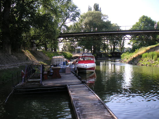 Yachthafen Attila in Estergom
Idyllisch und ruhig und mitten in der Stadt