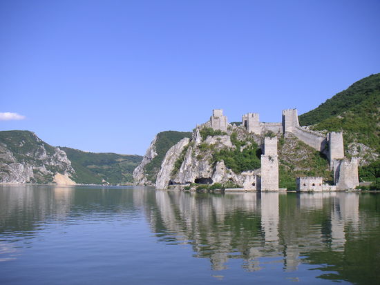 Ruine Taubenburg (Golubac)
KM 1040 RU