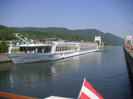 In der riesigen Kammer ist viel Platz