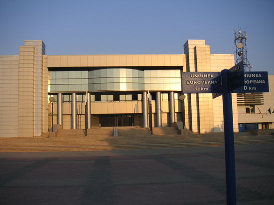 In Calarasi ist man stolz auf den EU-Beitritt Rumäniens. Ob wohl das neue Kongresshaus gefördert wurde?