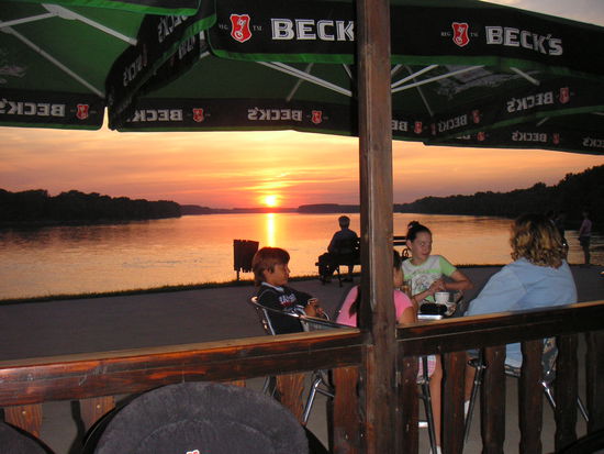 In der Karibik? Nein - an der Donau in Serbien!