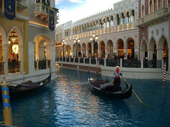 Shopping Bereich mit Canale Grande Im Venetian Hotel