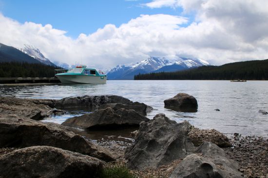 Maligne Lake