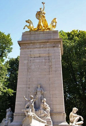 Eingang zum Central Park West