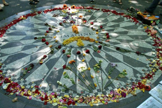 John Lennon "Schrein"