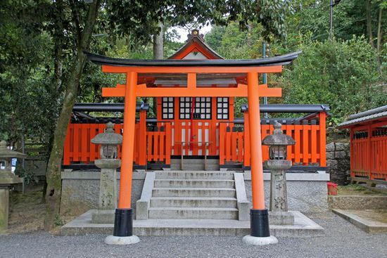 Nebenshrine