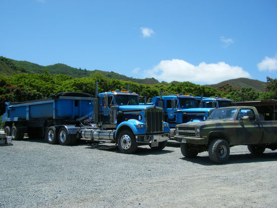 und hier die halbe truckflotte meiner gastfamilie, die andere hälfte war auf tour.