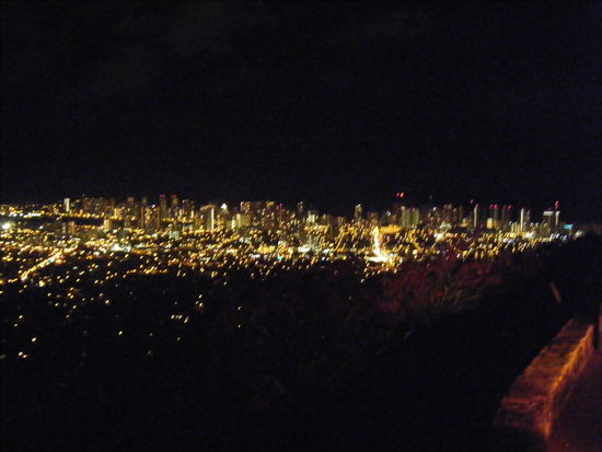 honolulu by night