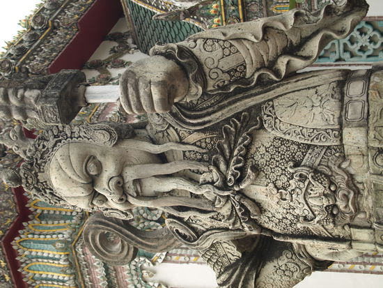 Grimmiger Tempelwächter in Wat Pho