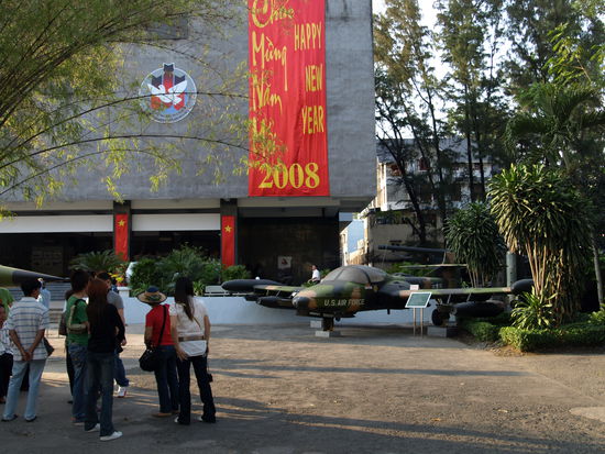 Kriegsmuseum mit einer Fotoausstellung im Krieg gefallener Fotografen