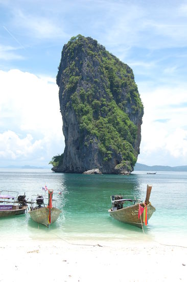 Koh Poda war dann schon die dritte Insel, wo es ein Mittagessenspicknick mit leckerem scharfen Essen gab.