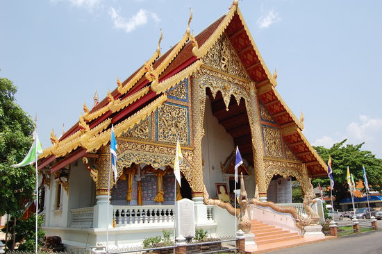 Viharn Luang im Wat Phra Sing.
Ein Viharn ist eine gemeinsame Versammlungshalle der Ordensmitglieder.