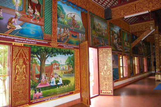 Wandmalereien im Viharn.